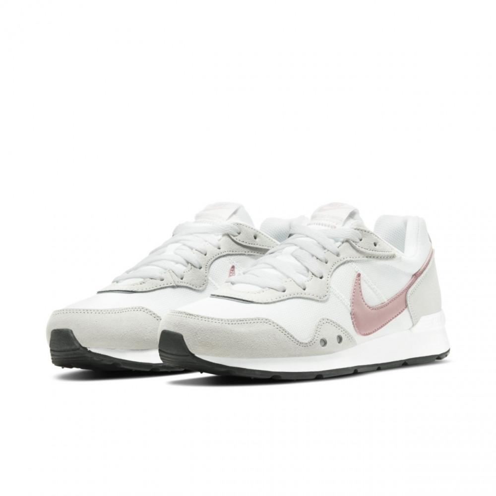 NIKE Nike Venture Runner 11 990 MOVE moveonline.ru