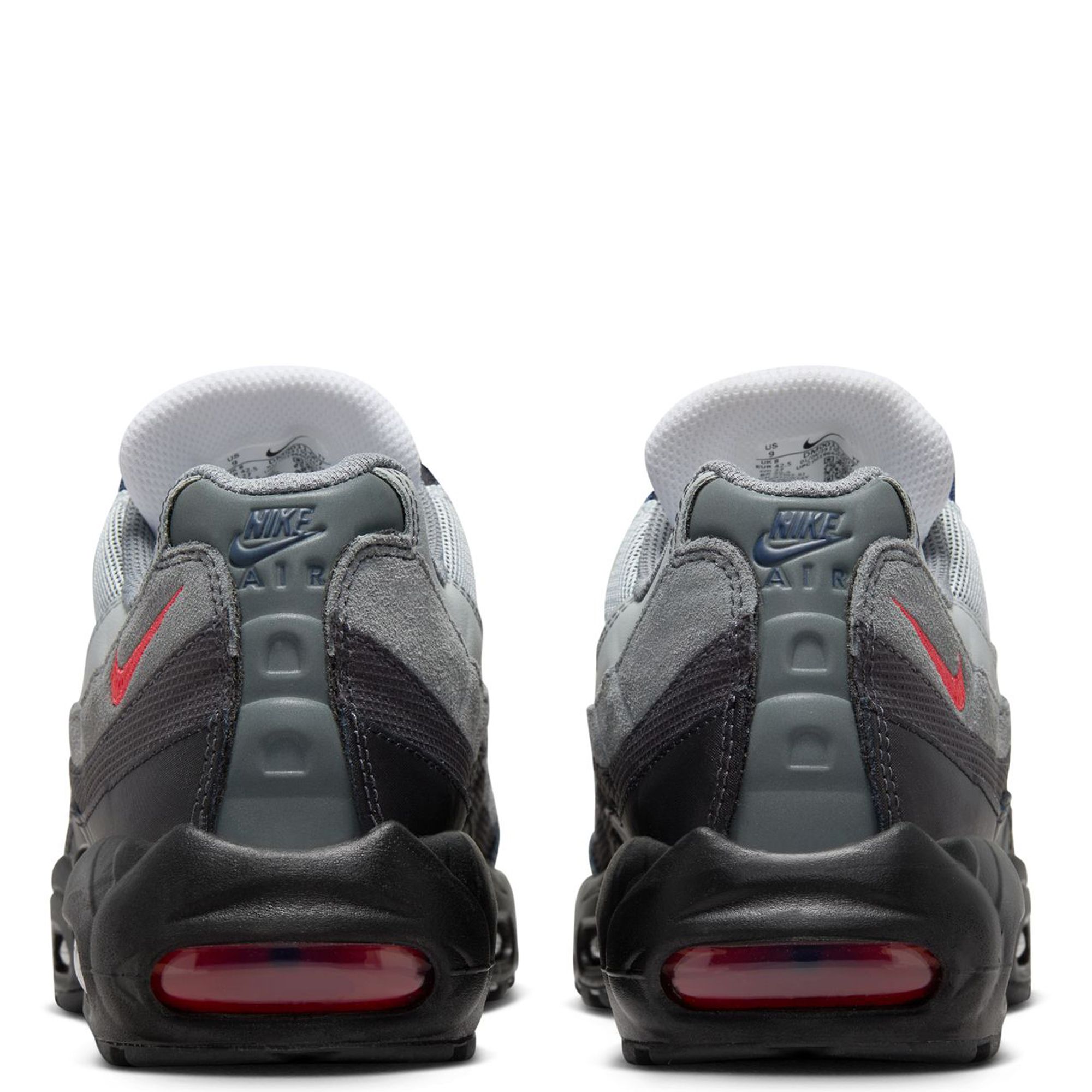 NIKE NIKE AIR MAX 95 ESSENTIAL 30 990 MOVE moveonline.ru