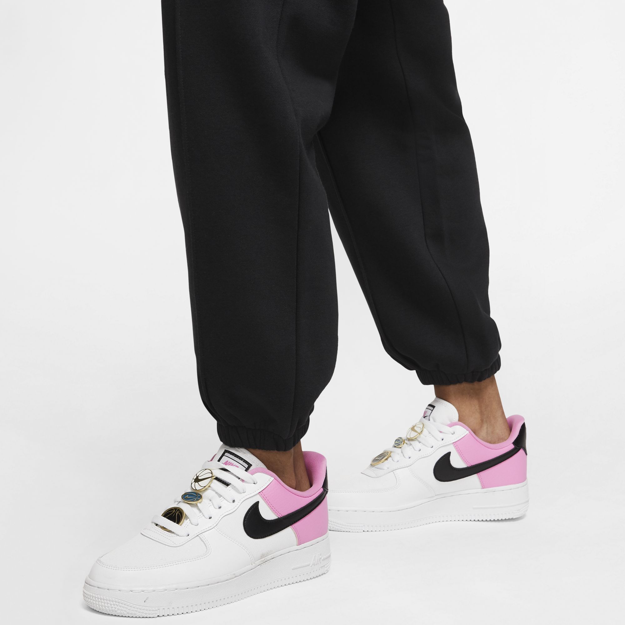 Nike Sportswear Essential Collection